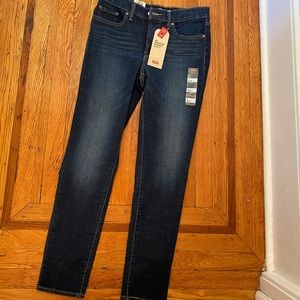 NWT Levi jeans